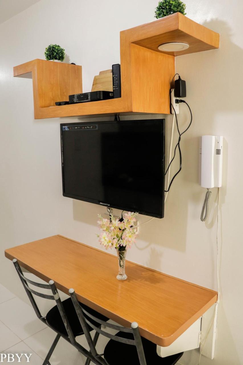 Stays At Green Residences 1 Studio Room Couples Bed With Complimentary Breakfast For 2 Manila Exterior photo