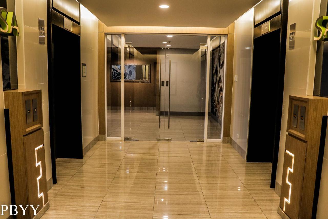 Stays At Green Residences 1 Studio Room Couples Bed With Complimentary Breakfast For 2 Manila Exterior photo